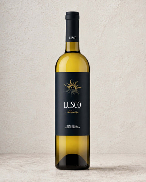 Lusco Albariño from Casa Manolo, Spanish wine selection presented for gifting or pairing